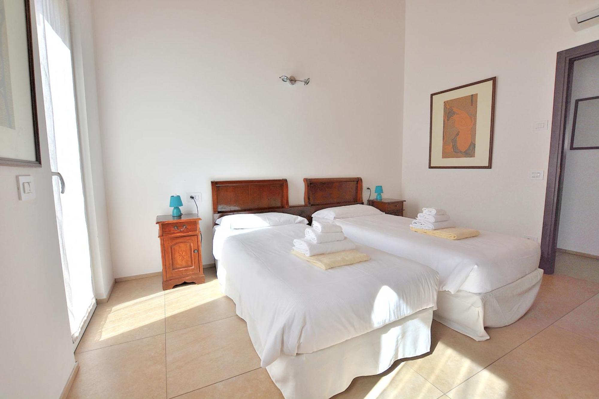 South Apartment With Pool Torri Del Benaco Exterior foto